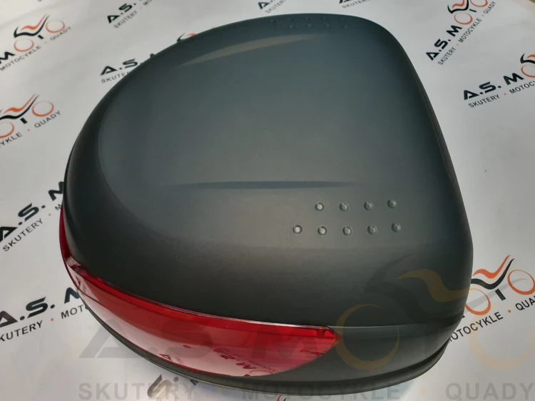Kufer-tylny-z-odblaskami-na-kask-średni (6).jpg